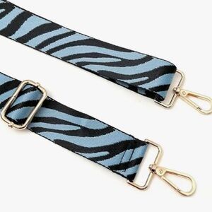 10/$13 NWT zebra wide bag straps - adjustable